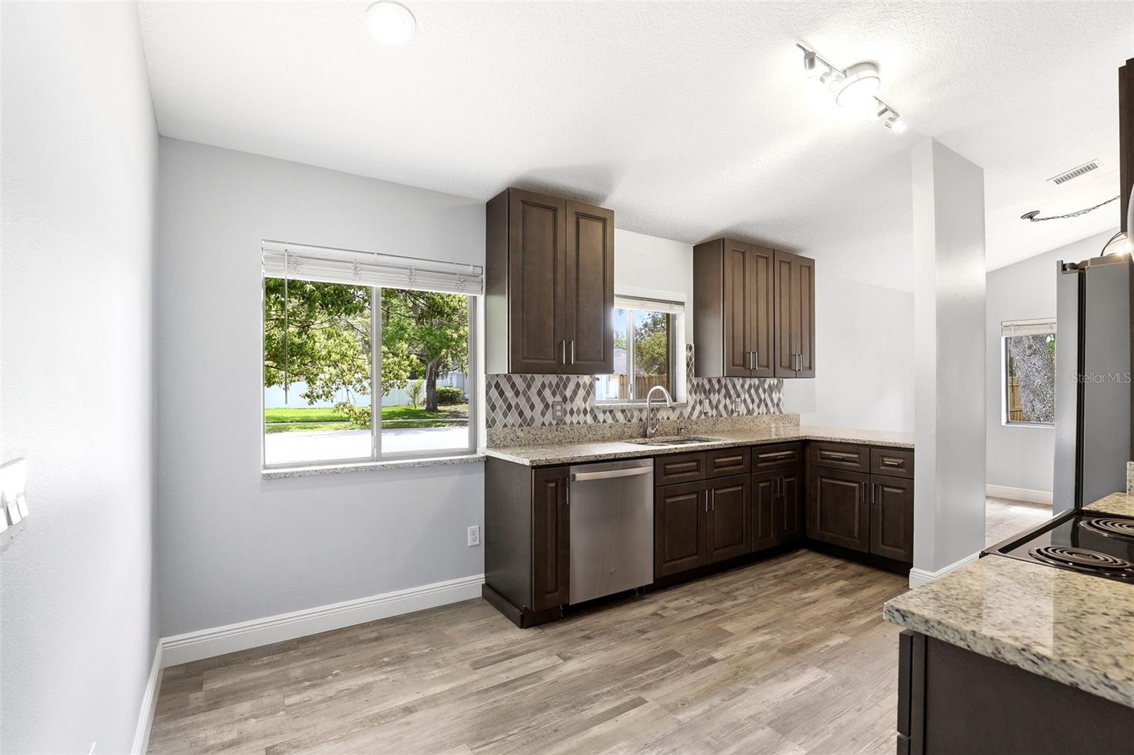 RESERVE AT THE CROSSINGS PH 1 THE - Residential