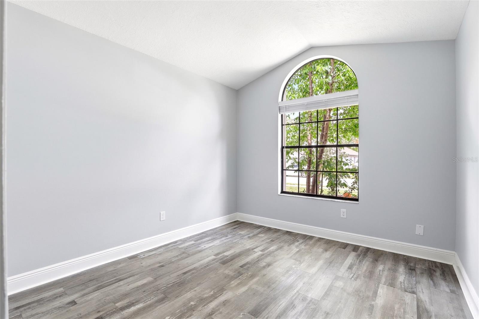 RESERVE AT THE CROSSINGS PH 1 THE - Residential