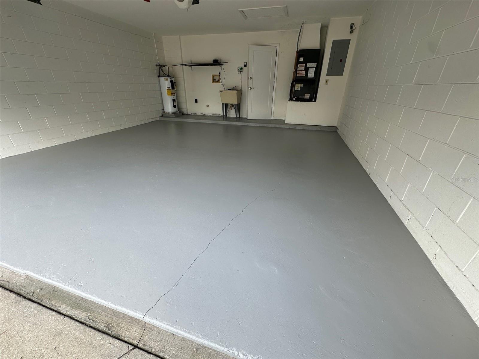 RESERVE AT THE CROSSINGS PH 1 THE - Residential