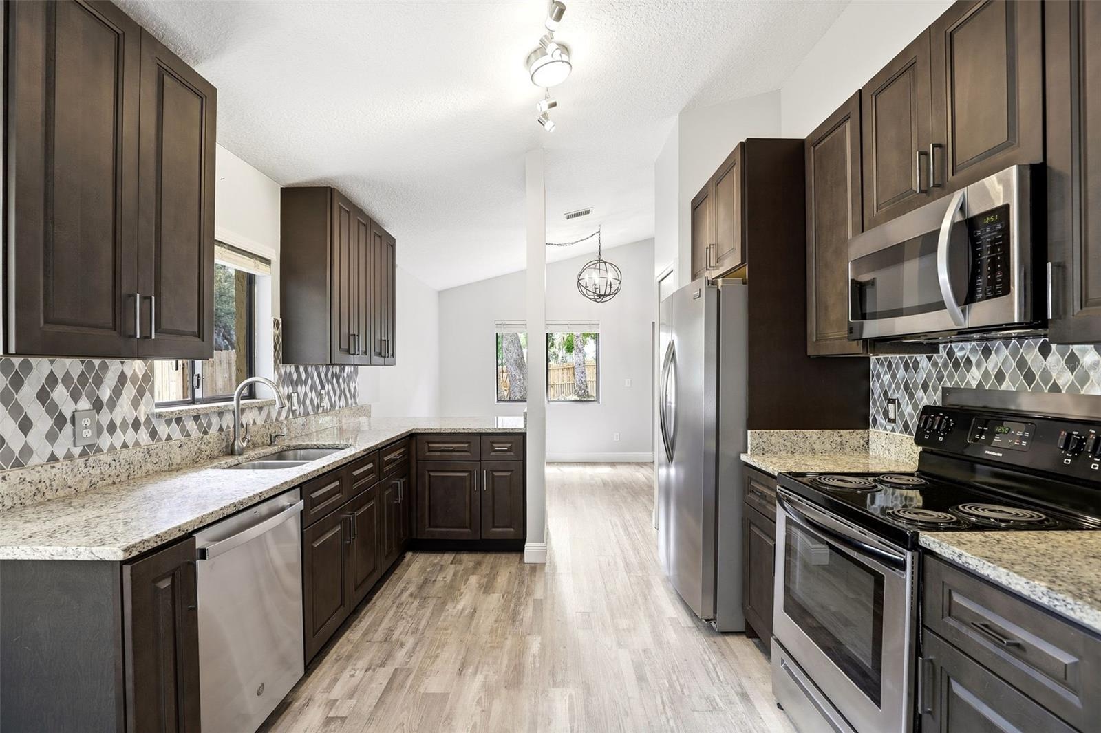 RESERVE AT THE CROSSINGS PH 1 THE - Residential