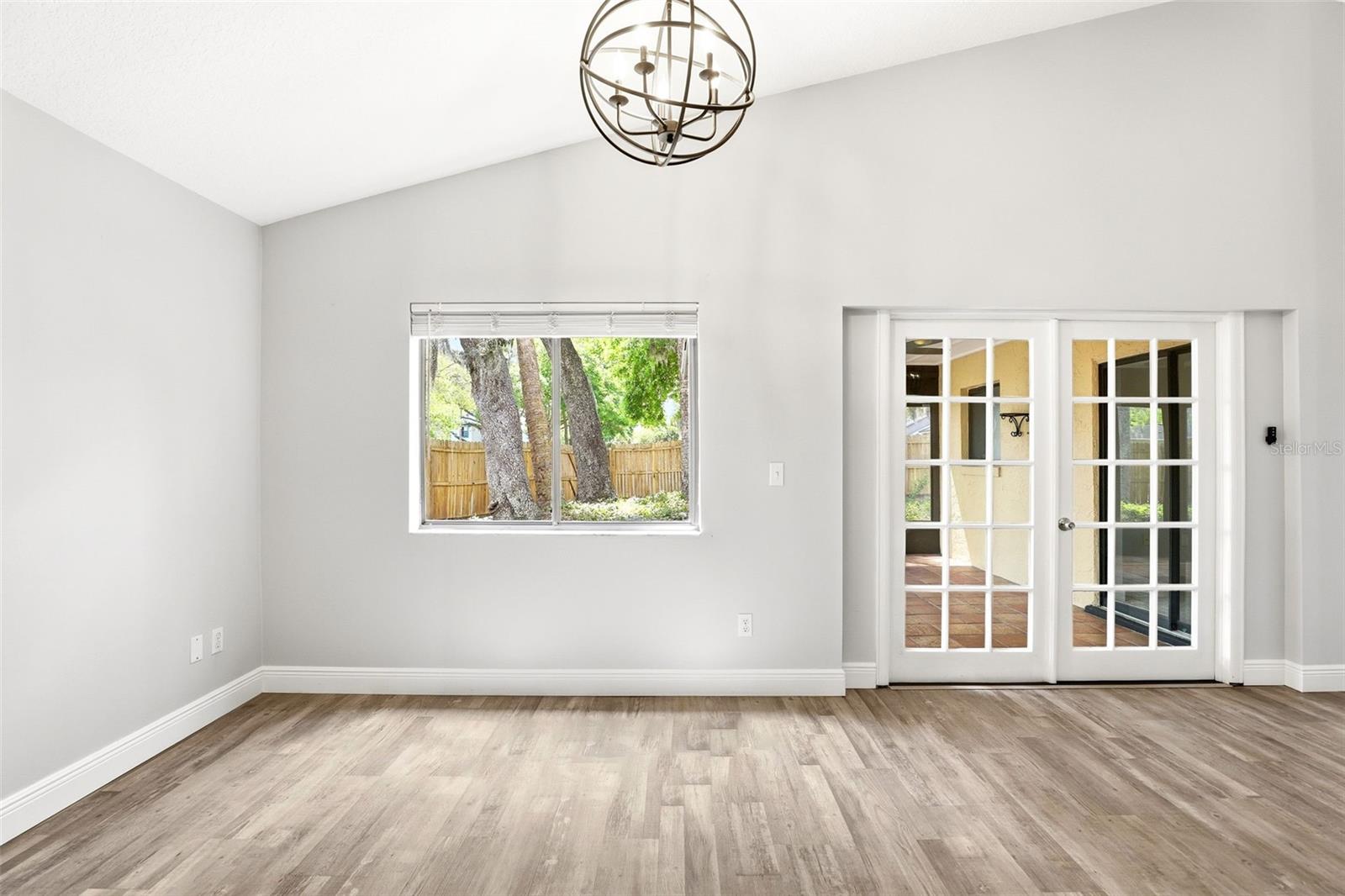 RESERVE AT THE CROSSINGS PH 1 THE - Residential