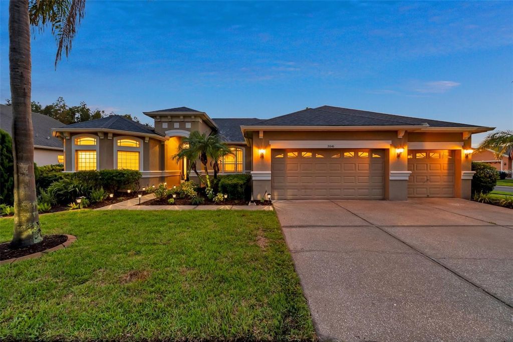 Photo of 31646 Baymont Loop, Wesley Chapel, FL 33543 (MLS # TB8399194)