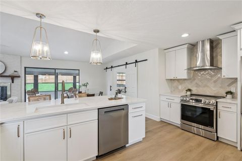 Tiny photo for 1500 West Avenue, Clermont, FL 34711 (MLS # G5113733)