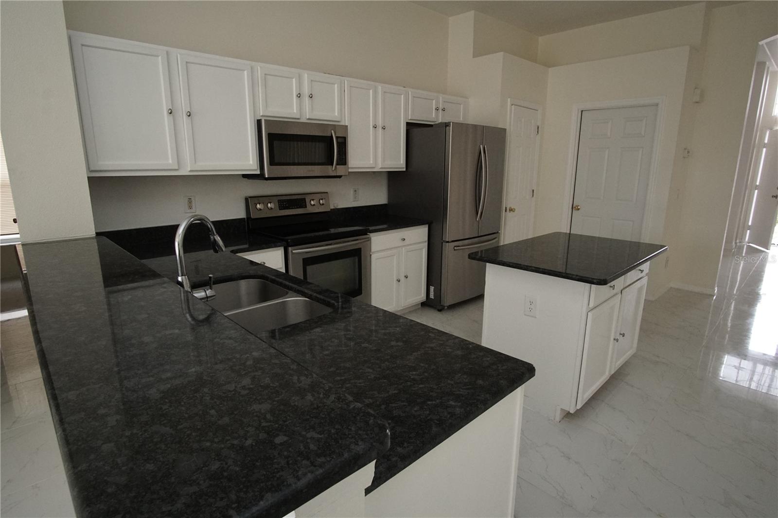 LEGACY PARK PH 01 - Residential Lease