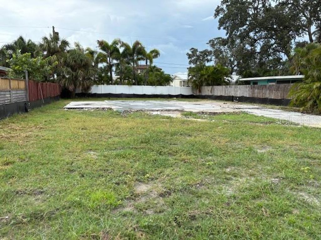 Photo of 2482 Trade Winds Drive, Dunedin, FL 34698 (MLS # TB8431828)
