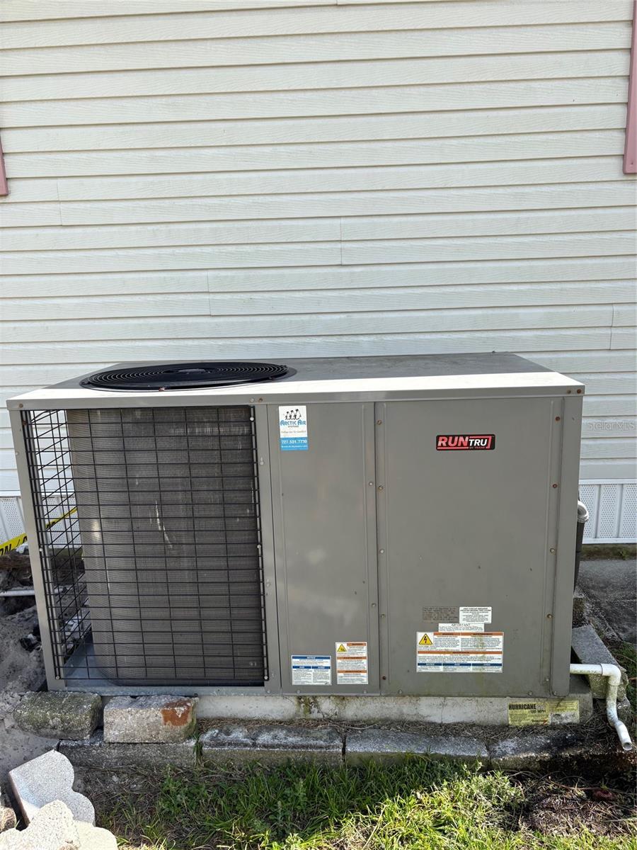 HOLIDAY SHORES MOBILE PARK UNREC - Residential