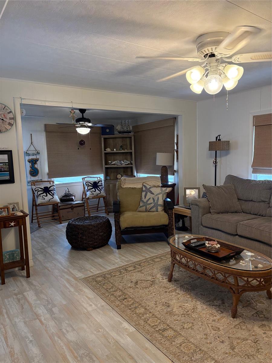 HOLIDAY SHORES MOBILE PARK UNREC - Residential