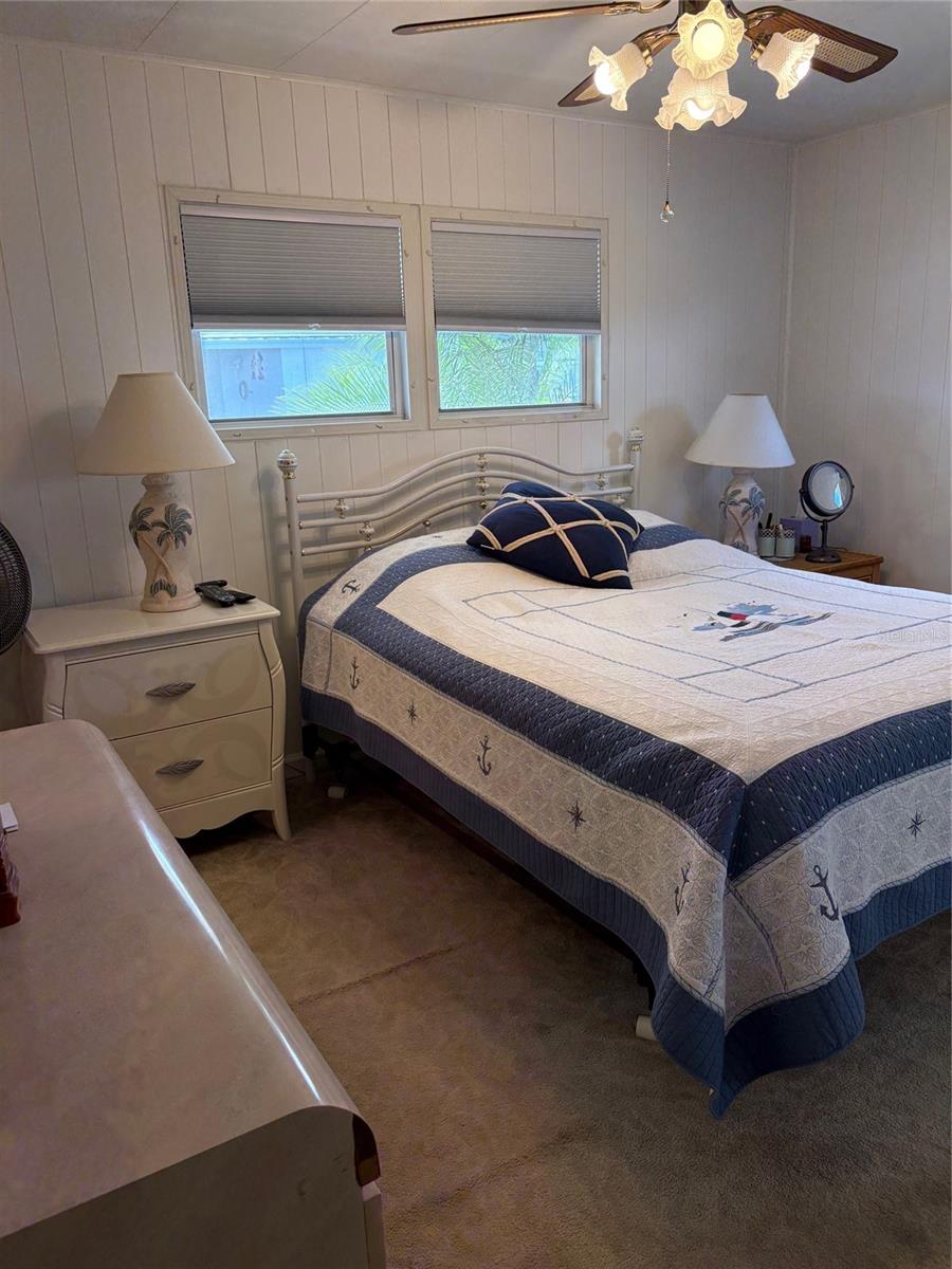 HOLIDAY SHORES MOBILE PARK UNREC - Residential