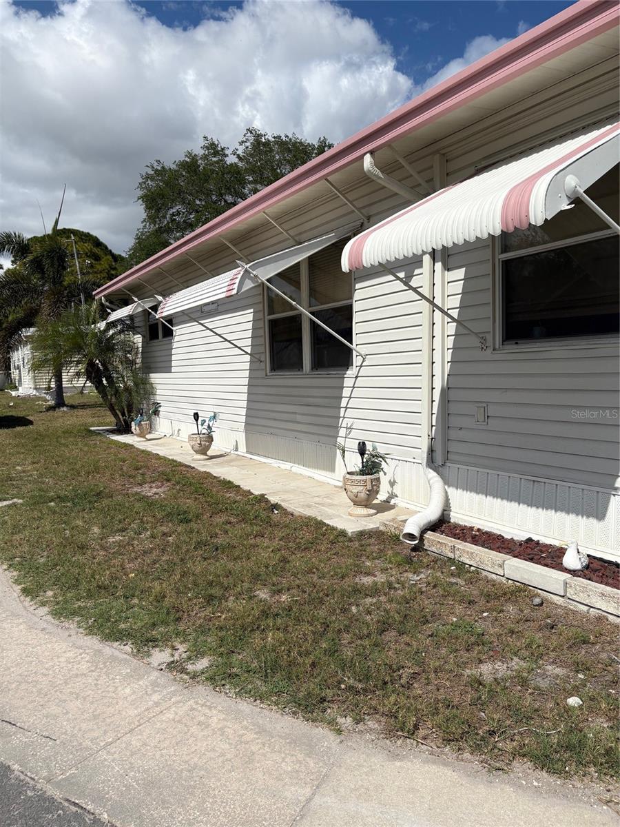 HOLIDAY SHORES MOBILE PARK UNREC - Residential