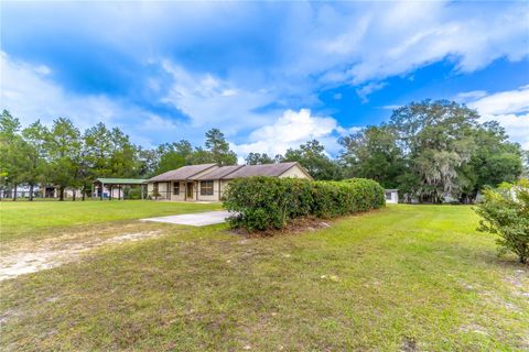 A home in DELAND