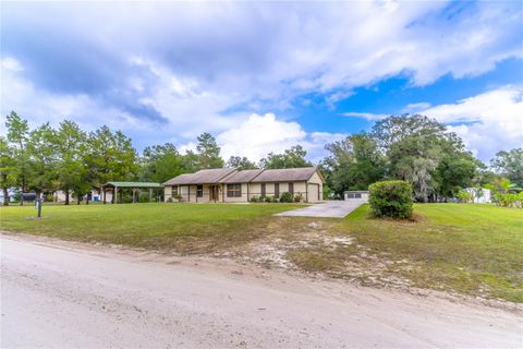 A home in DELAND