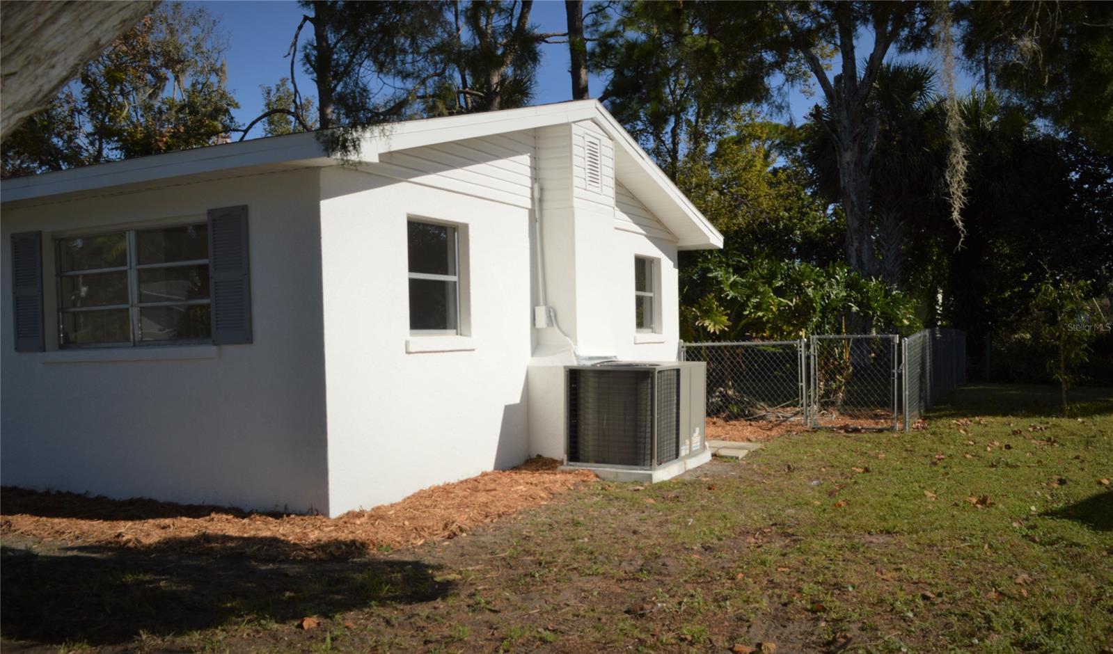 Florida Shores 01 - Residential