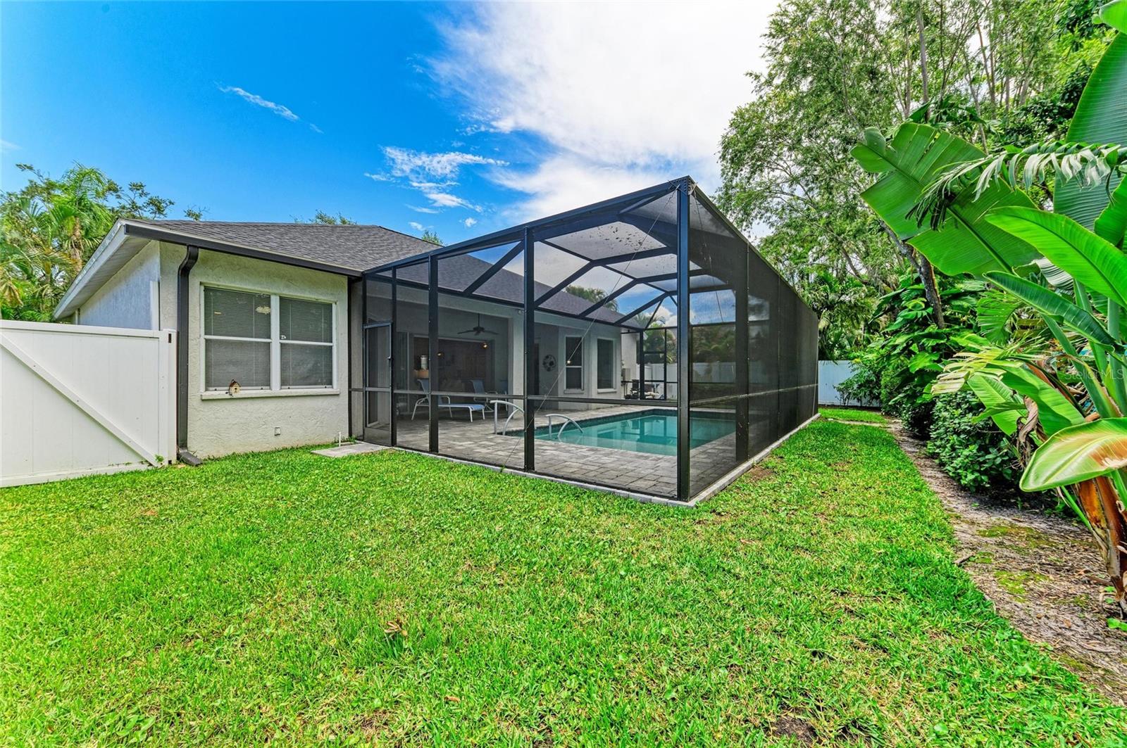 CARLYLE AT VILLAGES OF PALM-AIRE - Residential