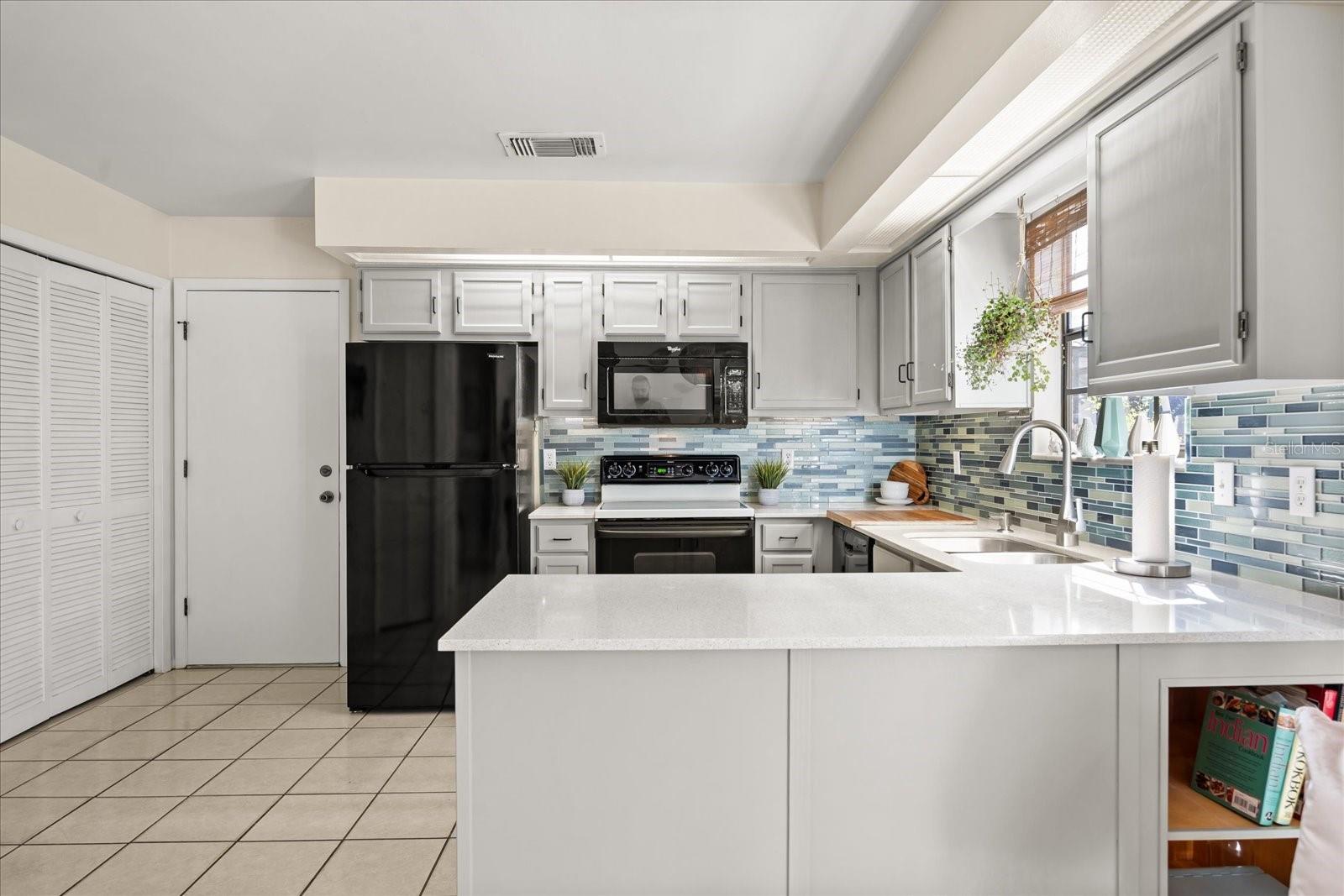 COUNTRY CREEK AT SOUTHRIDGE - Residential