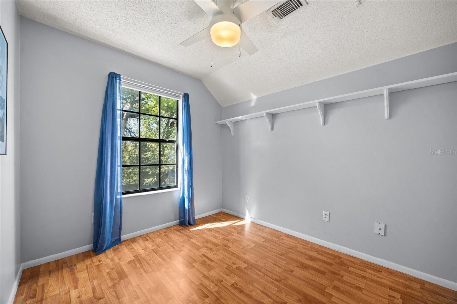 COUNTRY CREEK AT SOUTHRIDGE - Residential