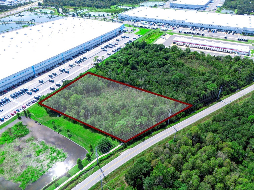 Photo of Lakeland, FL 33809 (MLS # P4940143)
