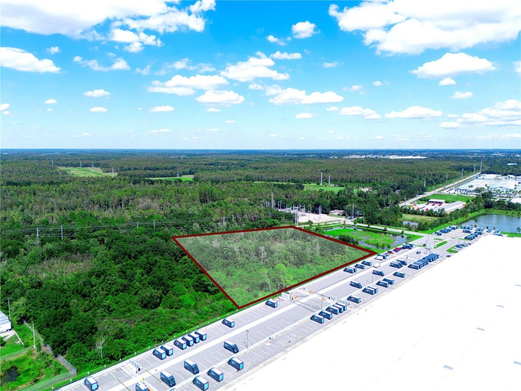 Photo of Lakeland, FL 33809 (MLS # P4940143)