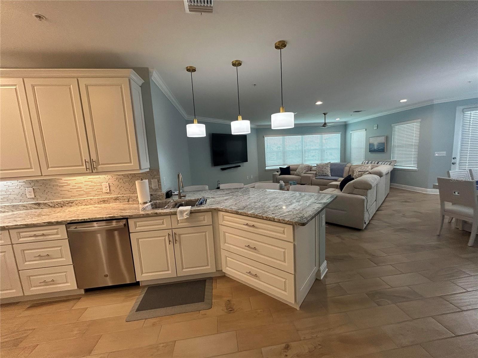 PALMA SOLA BAY CLUB - Residential Lease