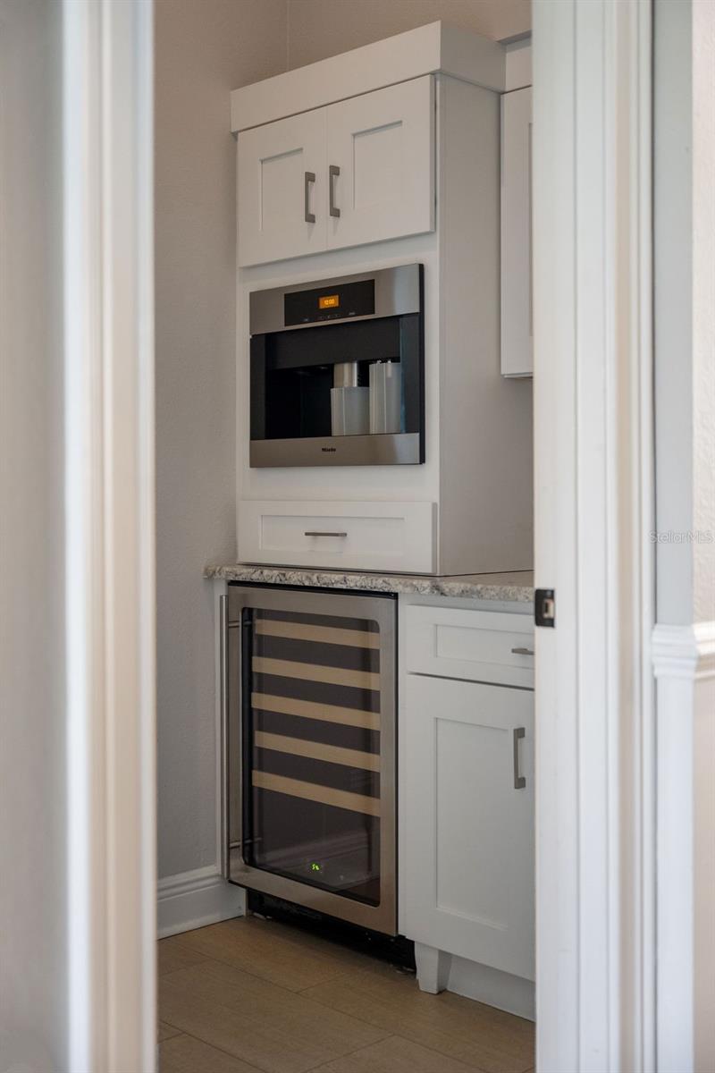 KEENES POINTE - Residential