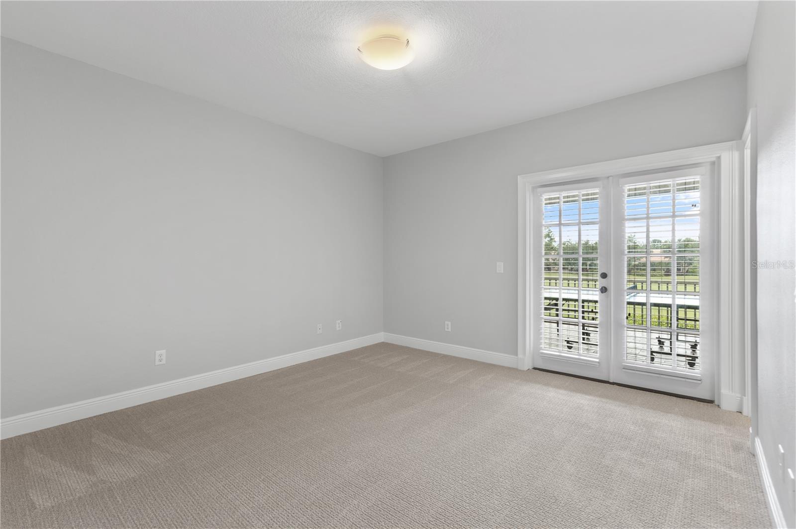 KEENES POINTE - Residential