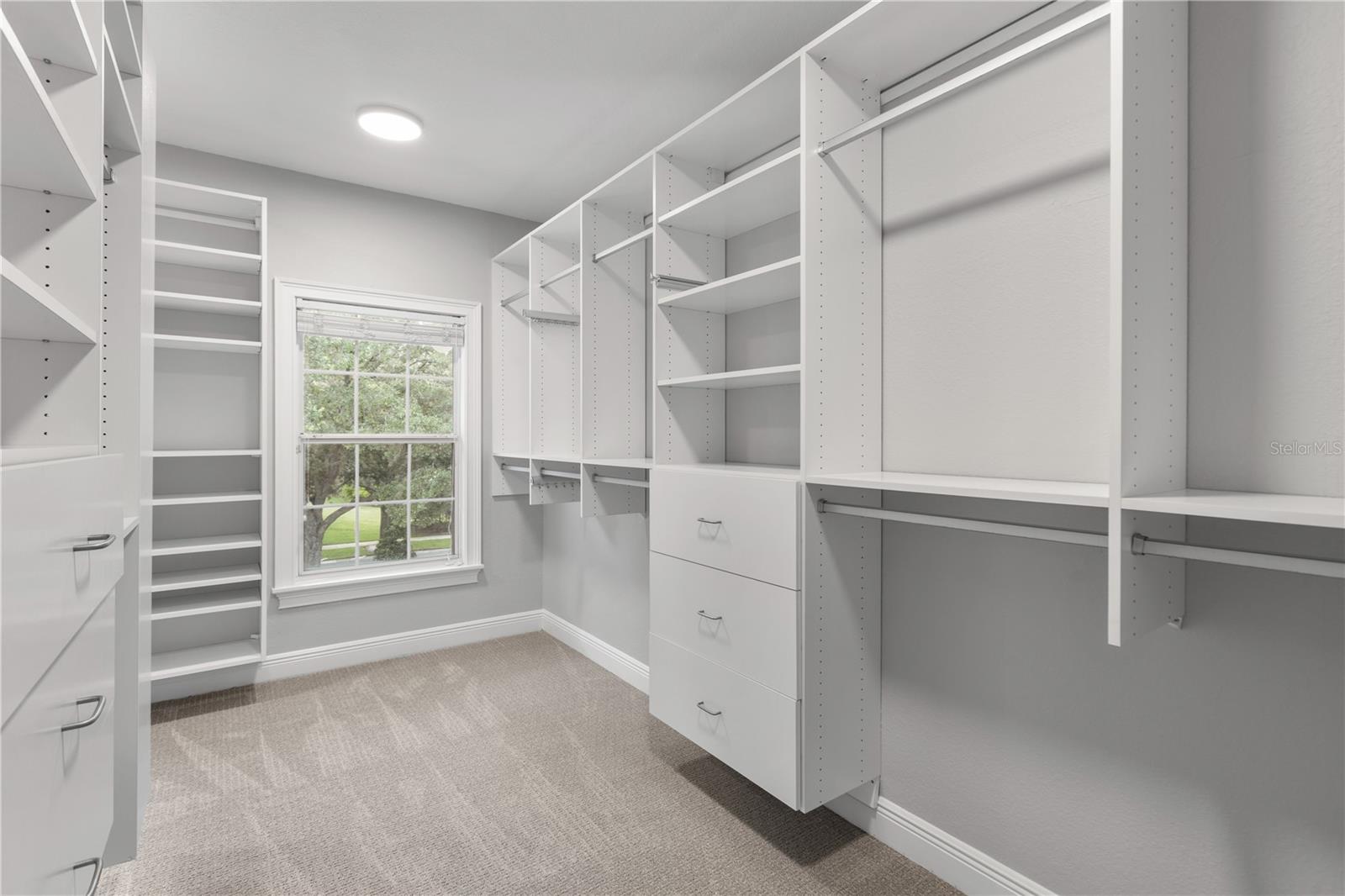 KEENES POINTE - Residential