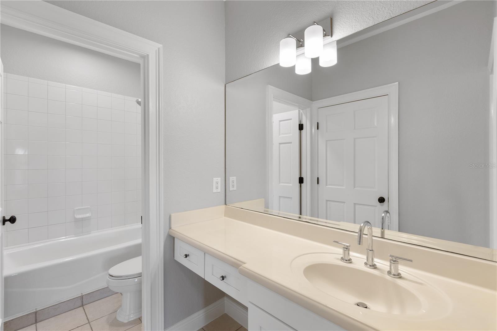 KEENES POINTE - Residential