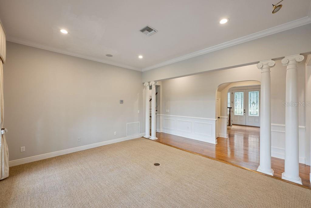 KEENES POINTE - Residential