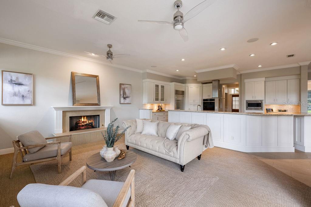 KEENES POINTE - Residential