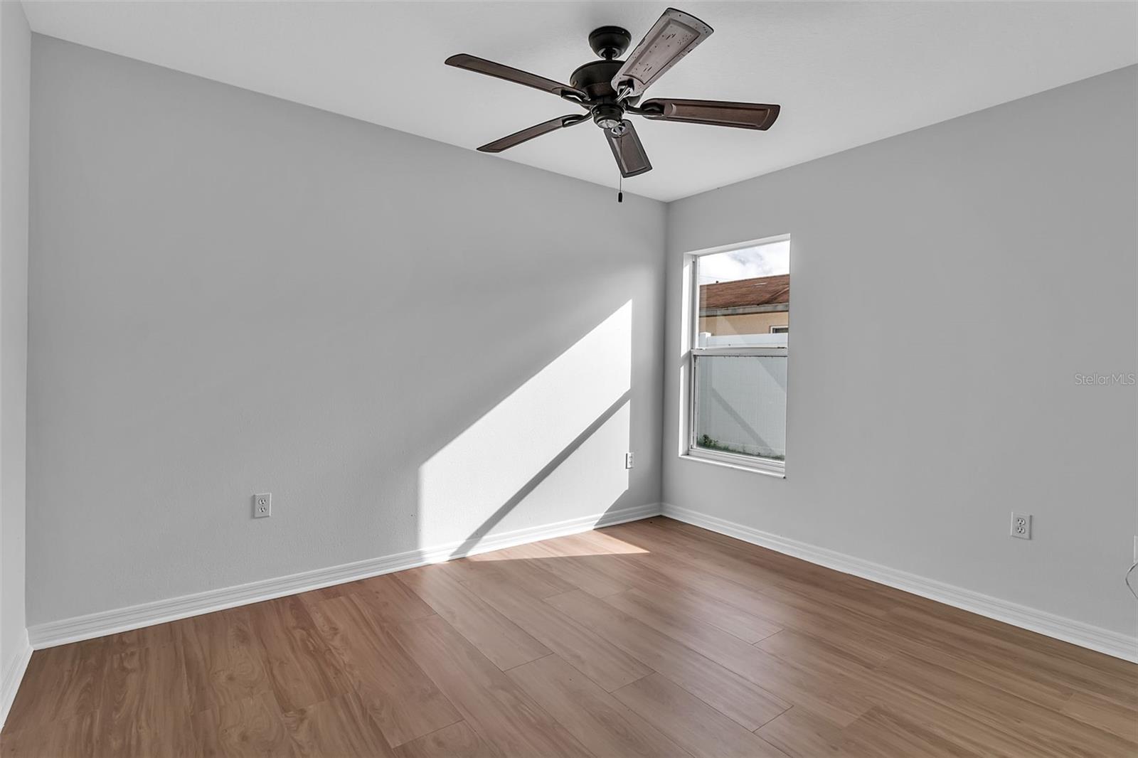 LAUREL HILL 2 - Residential