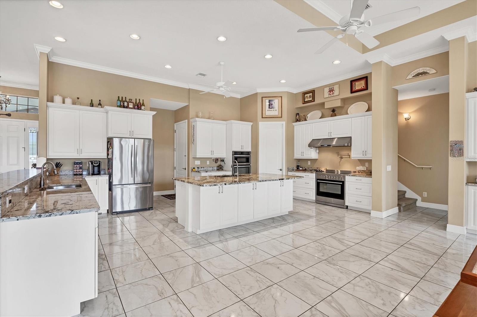 MISSION VALLEY ESTATE SEC B-1 - Residential