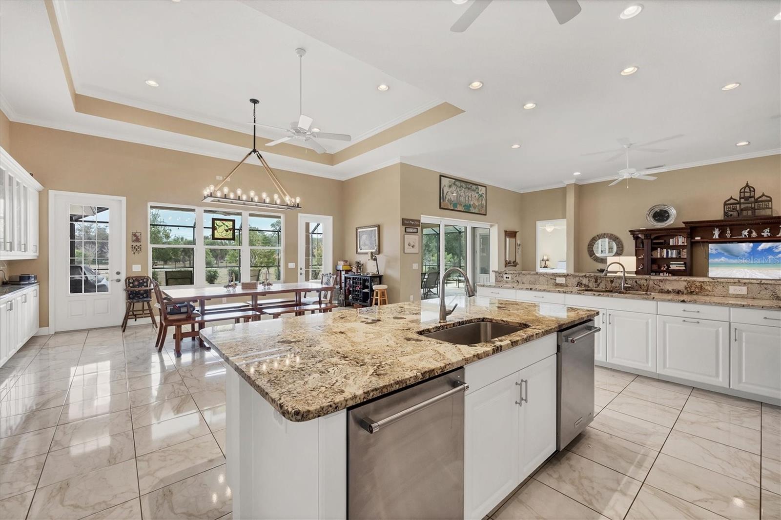 MISSION VALLEY ESTATE SEC B-1 - Residential