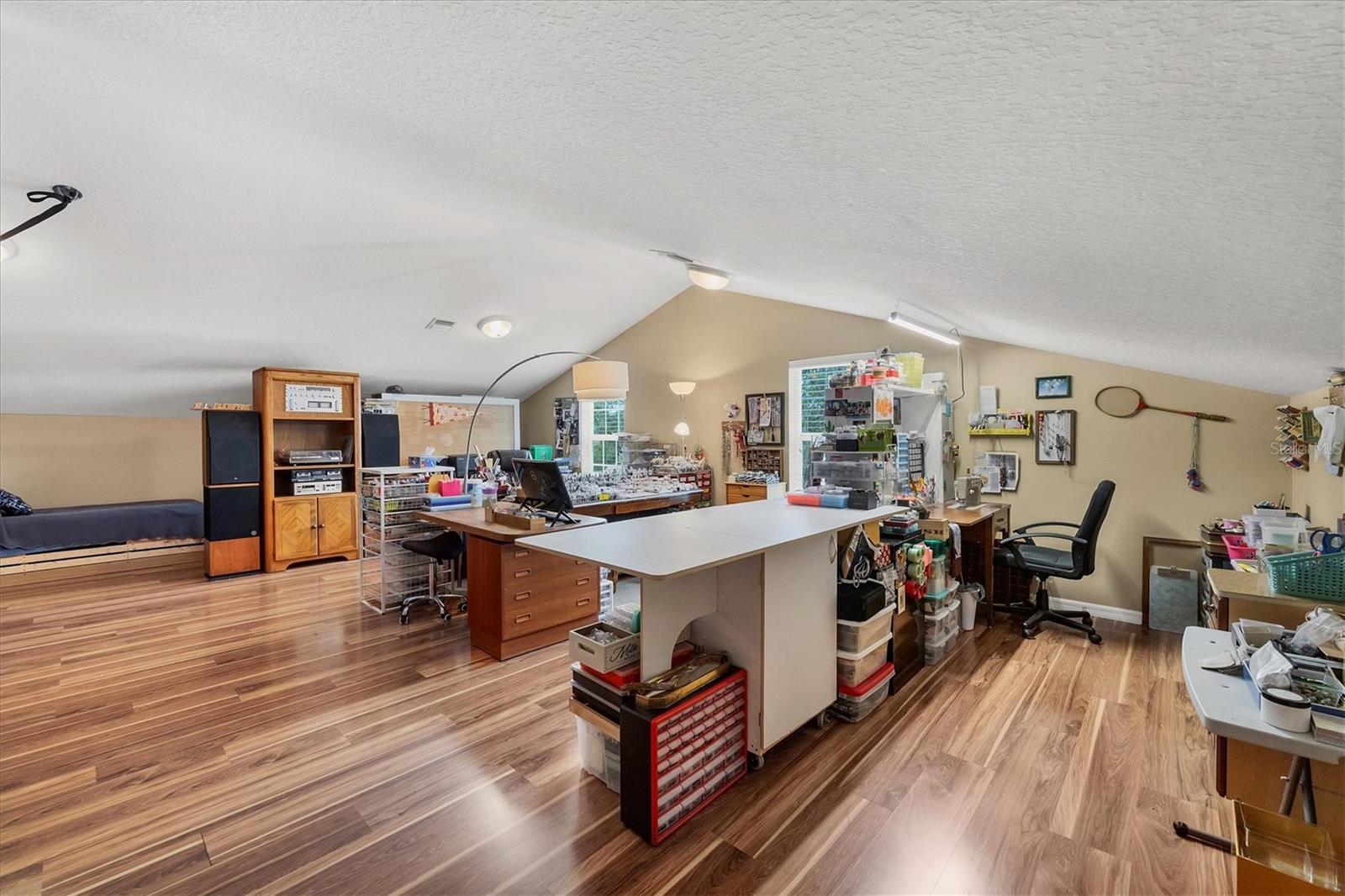 MISSION VALLEY ESTATE SEC B-1 - Residential