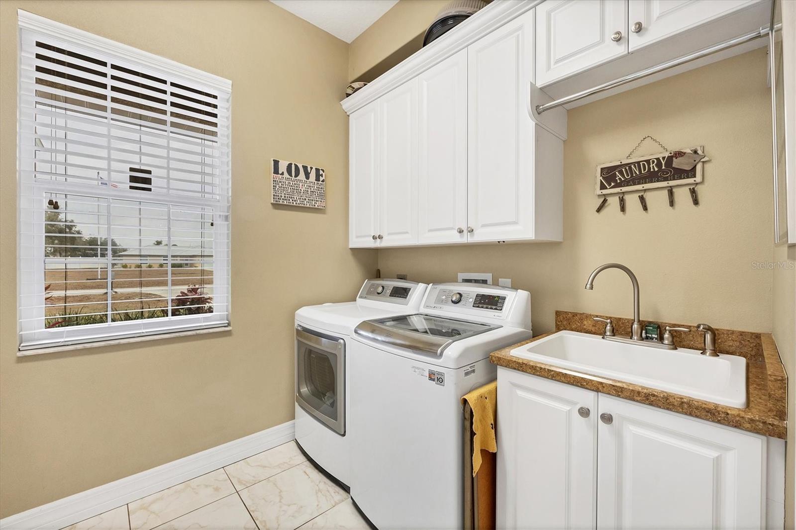 MISSION VALLEY ESTATE SEC B-1 - Residential