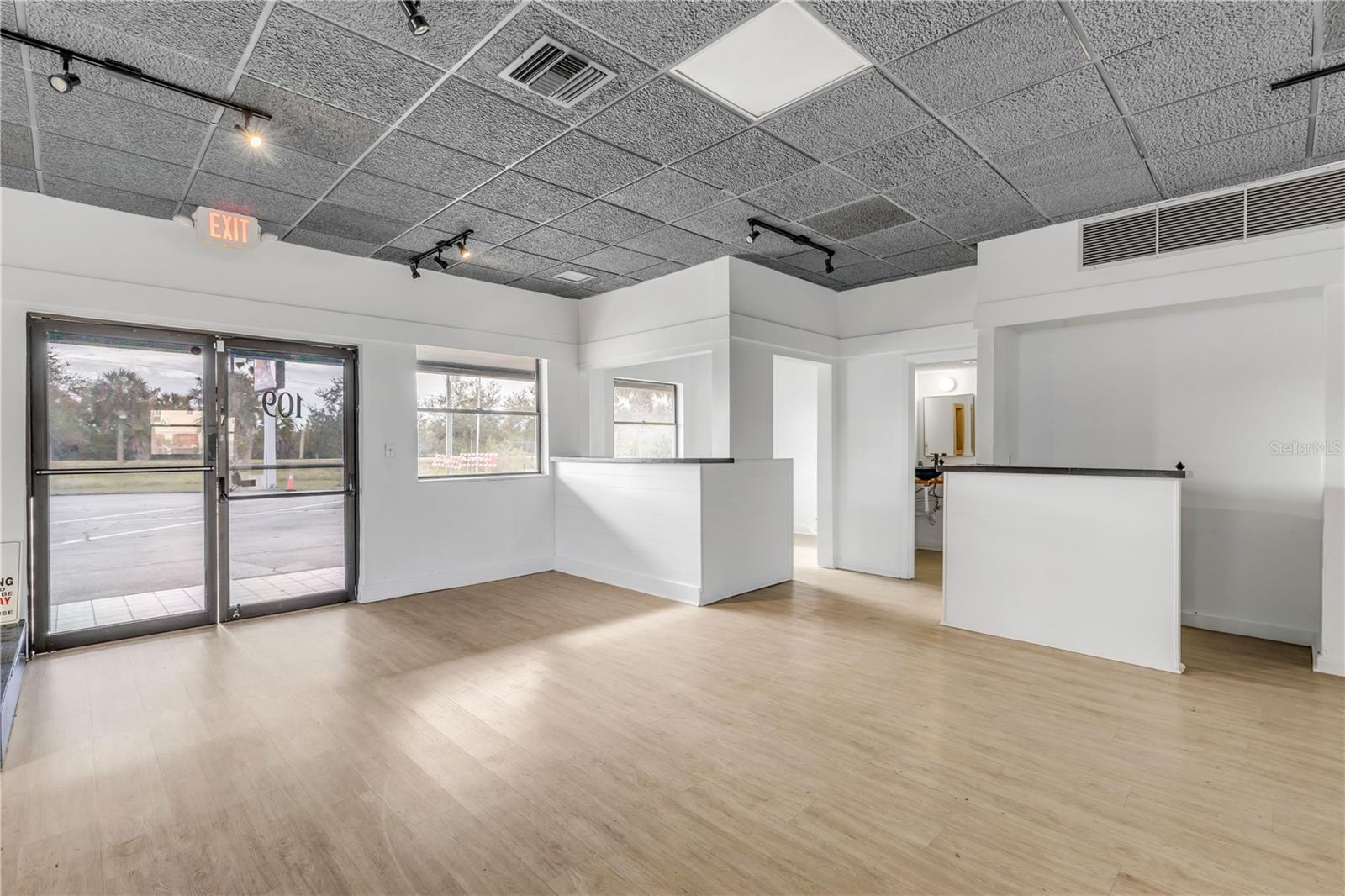 NORTH CSWY - Commercial Sale