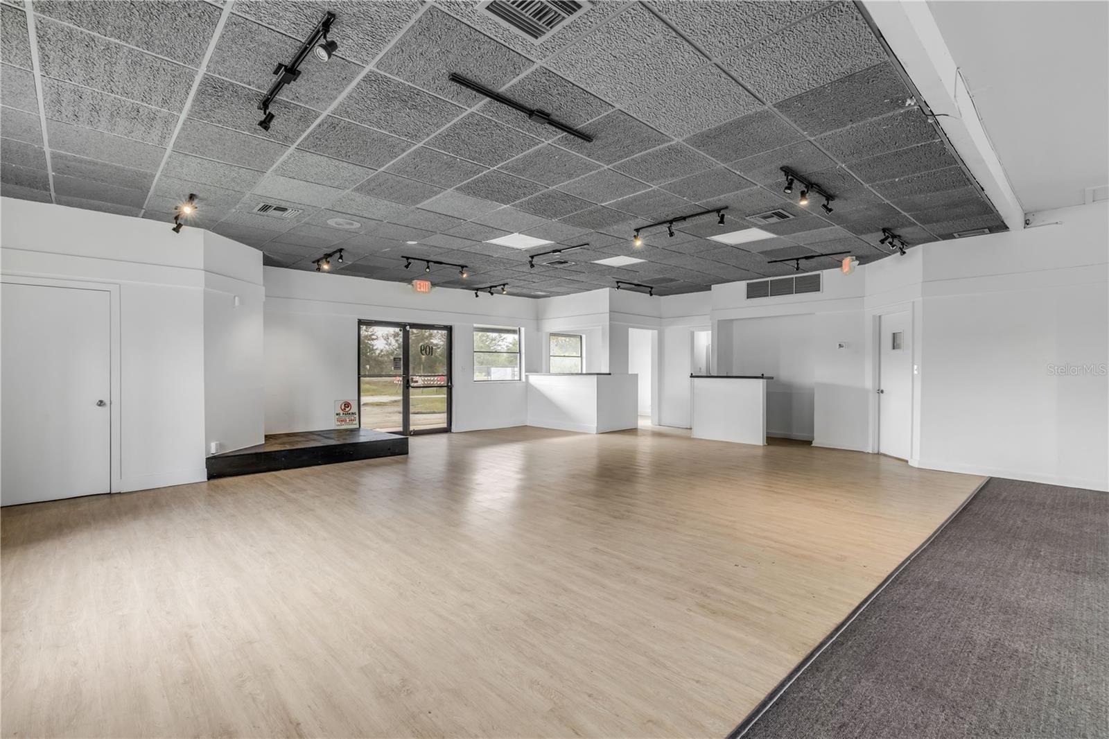 NORTH CSWY - Commercial Sale