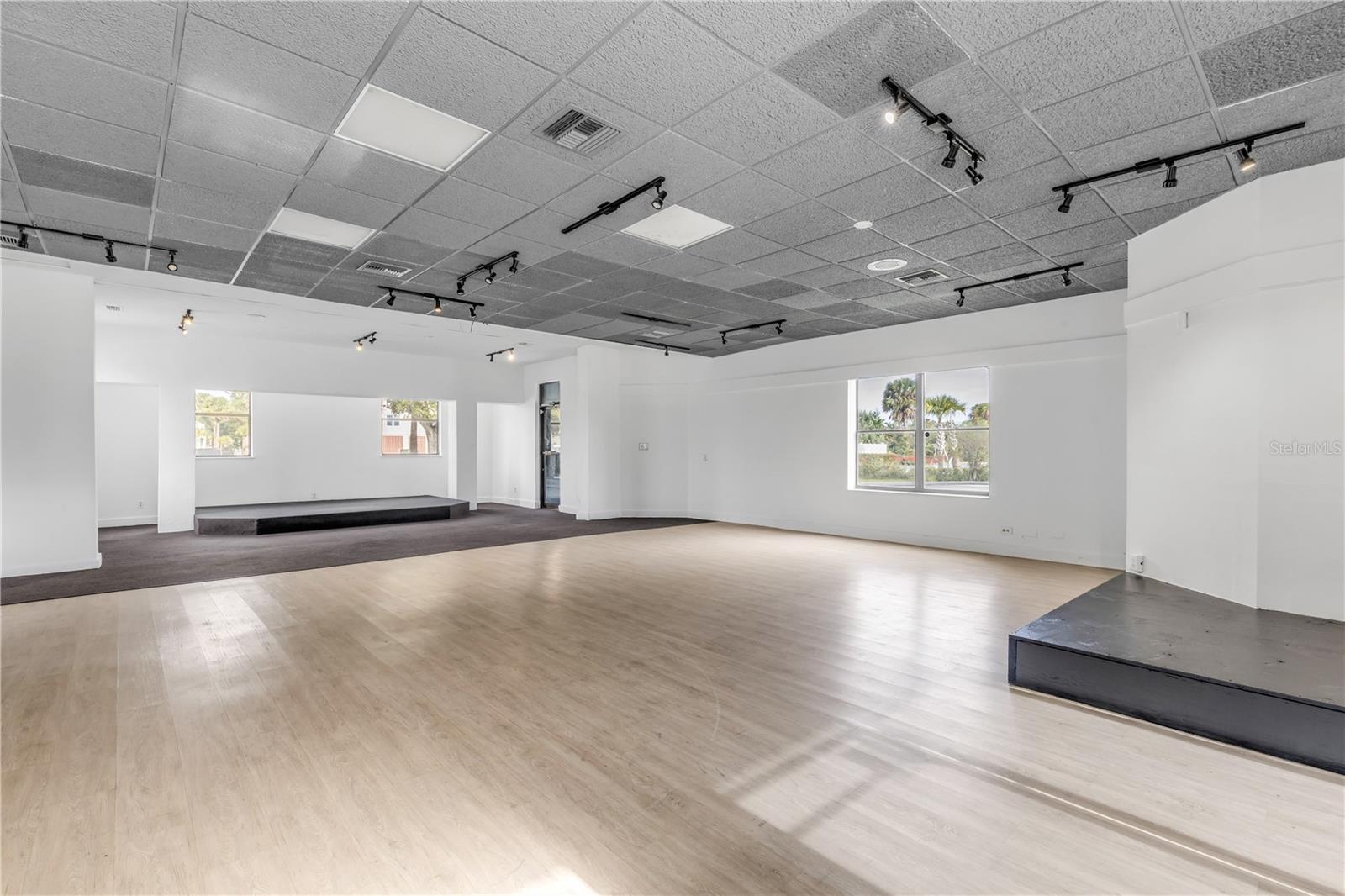 NORTH CSWY - Commercial Sale