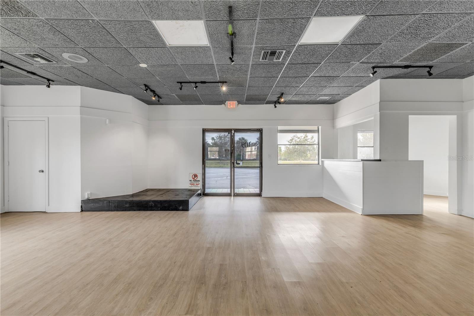 NORTH CSWY - Commercial Sale