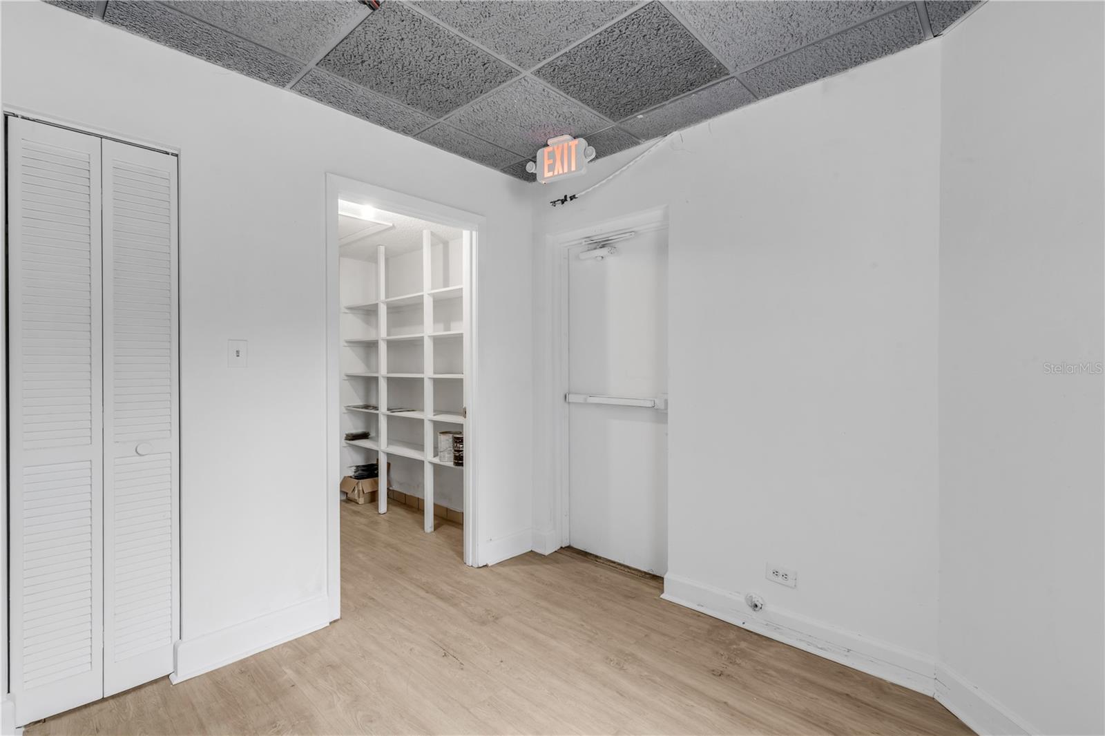 NORTH CSWY - Commercial Sale