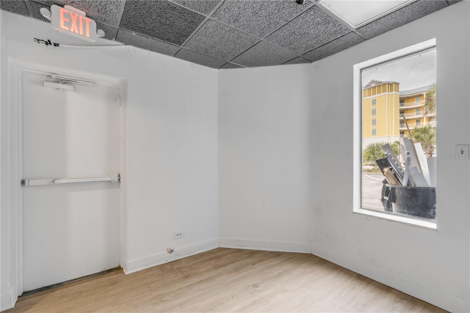 NORTH CSWY - Commercial Sale