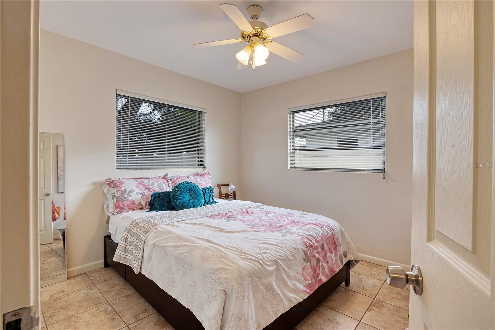 SUNNY PARK GROVES - Residential