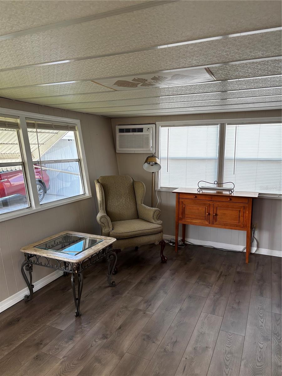 DORAL RO ASSOCIATION INC - Residential Lease