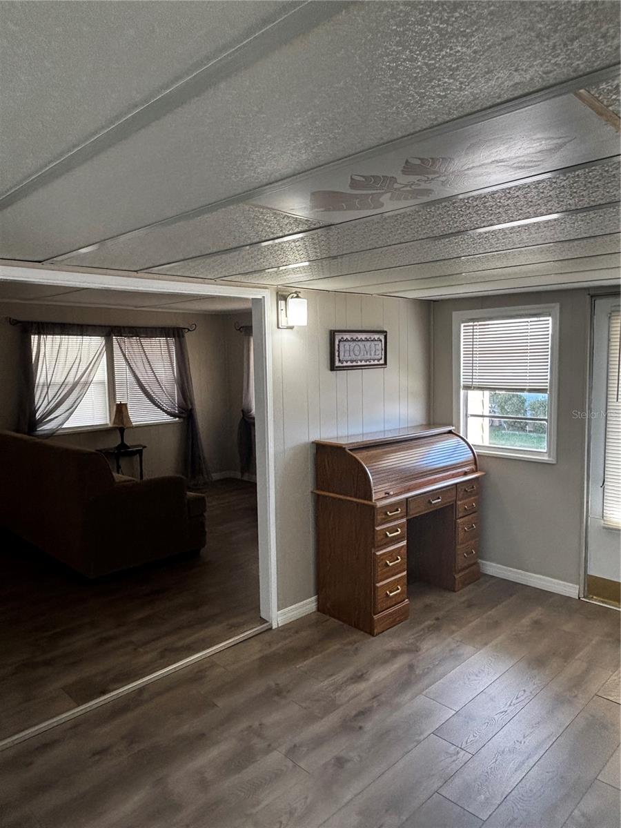 DORAL RO ASSOCIATION INC - Residential Lease