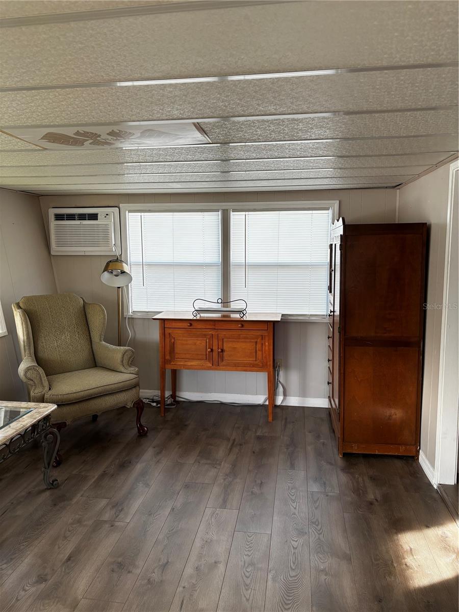 DORAL RO ASSOCIATION INC - Residential Lease