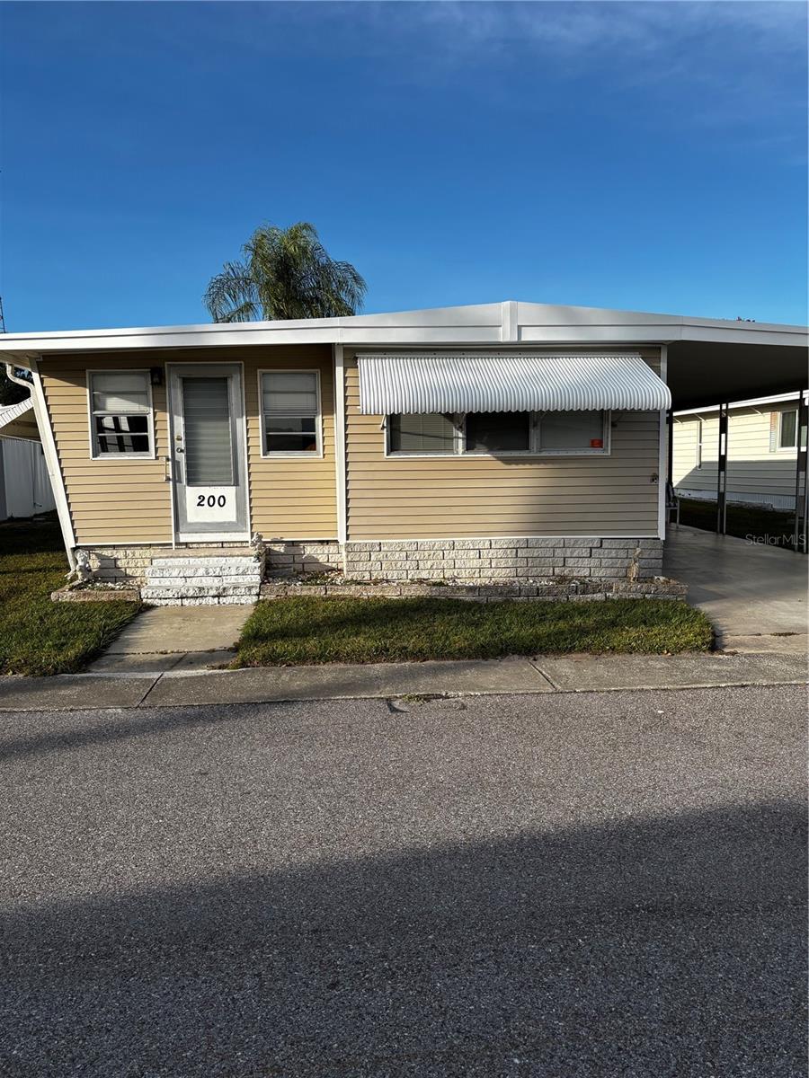 DORAL RO ASSOCIATION INC - Residential Lease