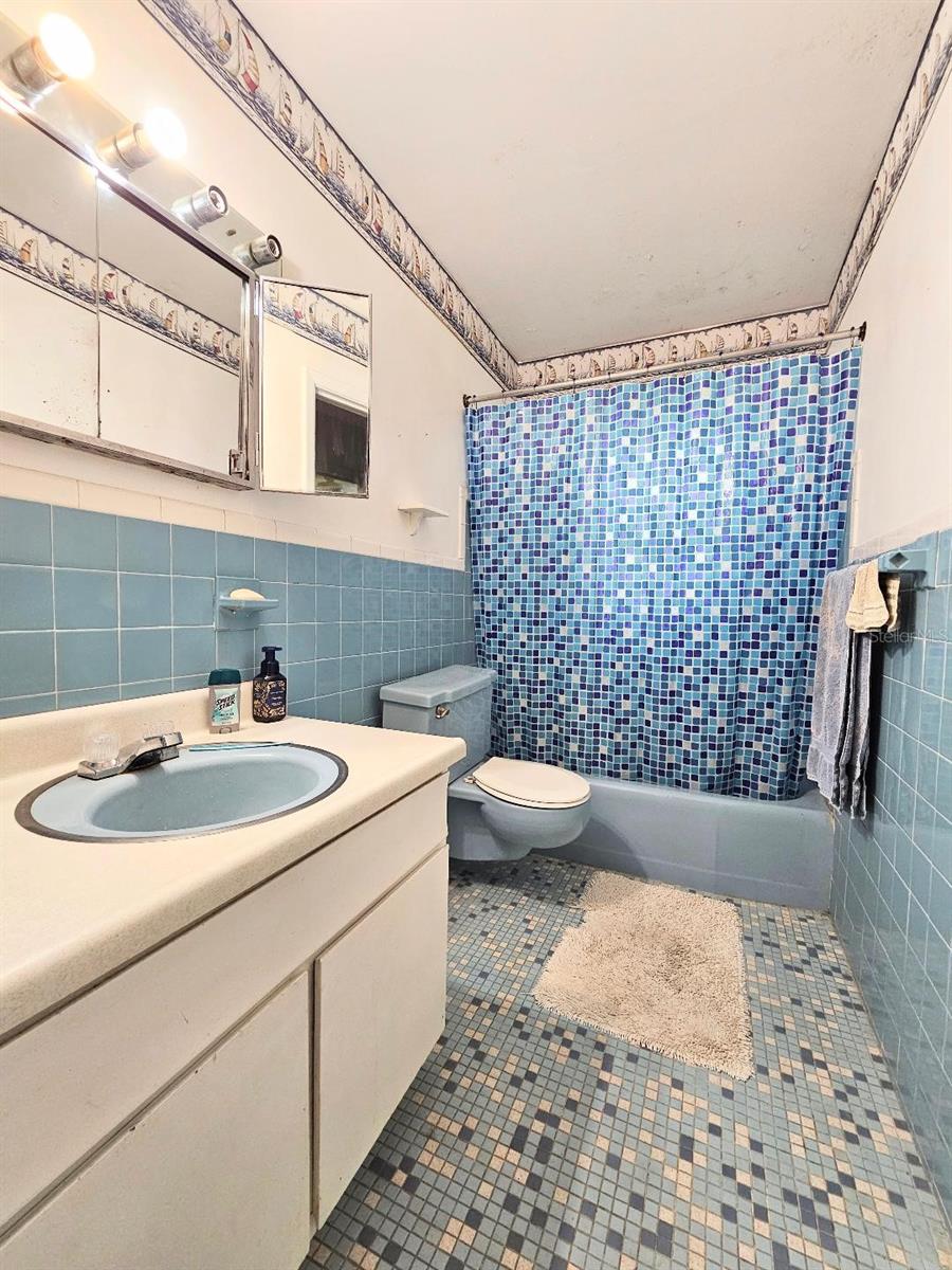 PASADENA SHORES - Residential