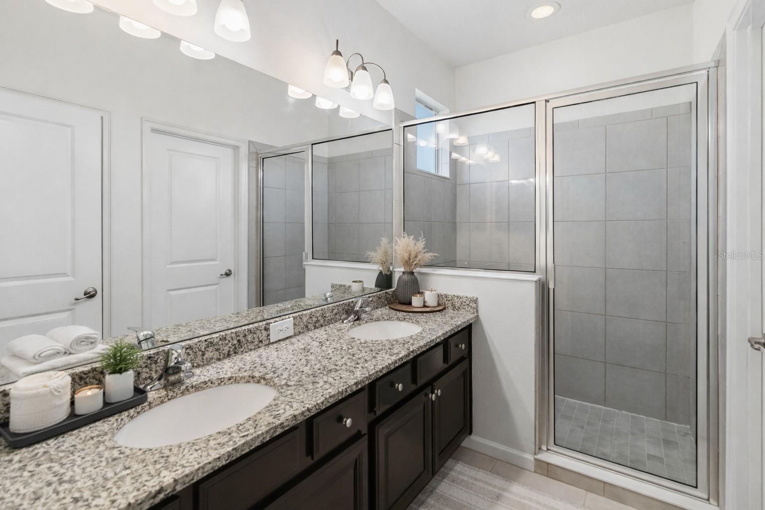 TRINITY RIDGE - Residential