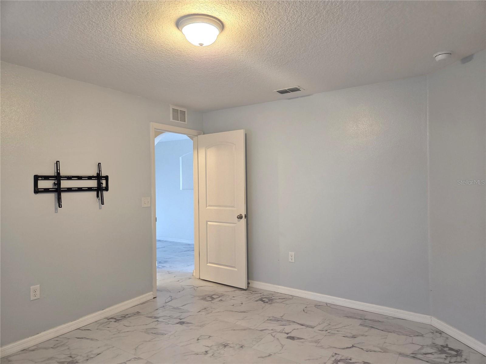 CRESTRIDGE AT ESTATES - Residential