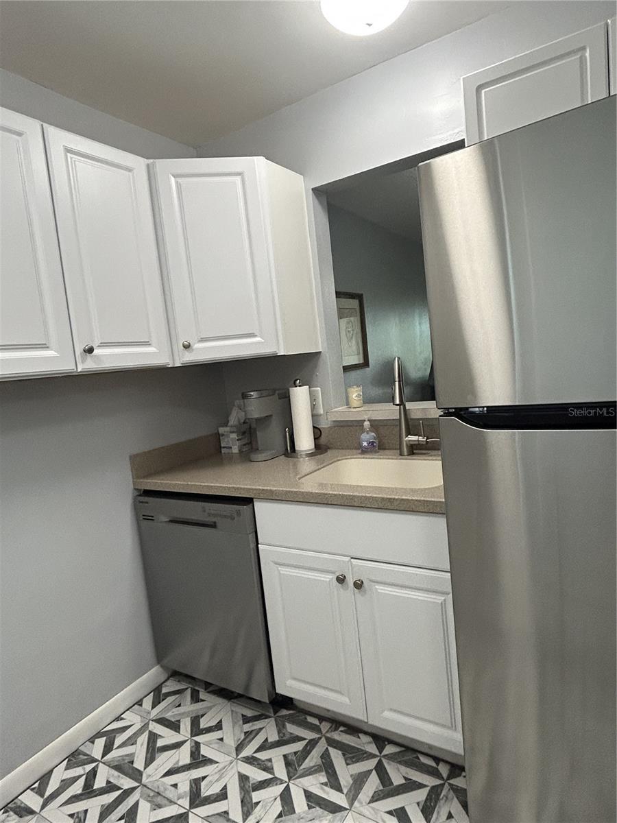 WATERS EDGE 3 CONDO - Residential