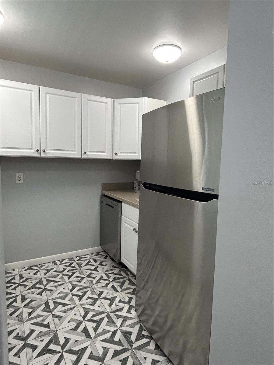 WATERS EDGE 3 CONDO - Residential