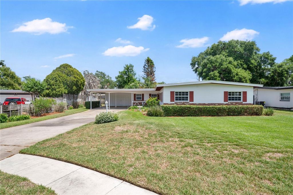 Photo of 4511 Leslyn Court, Orlando, FL 32806 (MLS # O6402305)